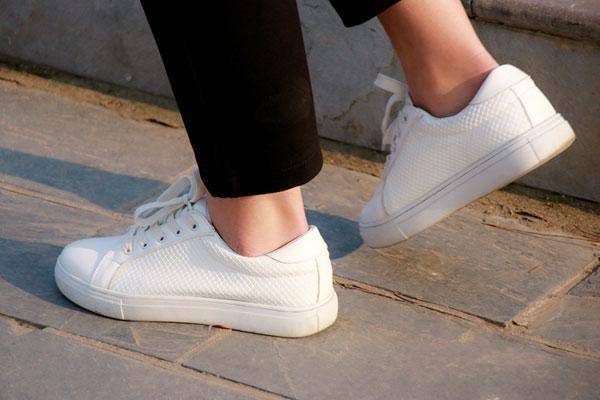 血糖"失控",脚先知!双脚若有五种表现,暗示血糖已"飙升"