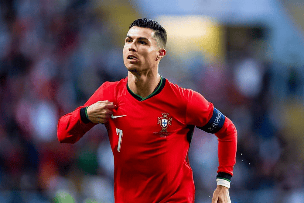 埃弗拉:比起梅西,我更喜欢c罗.三大欧洲联赛得分王谁能做到?