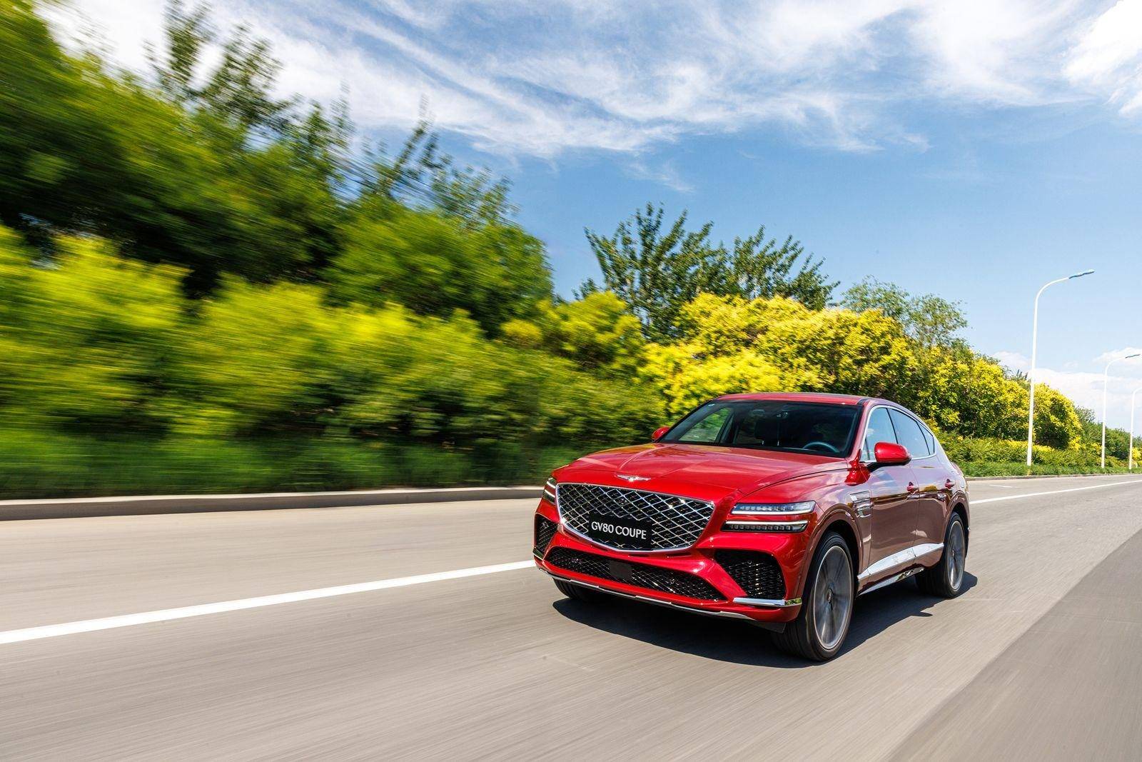 从设计豪华 到驾乘豪华 试驾捷尼赛思新款gv80轿跑