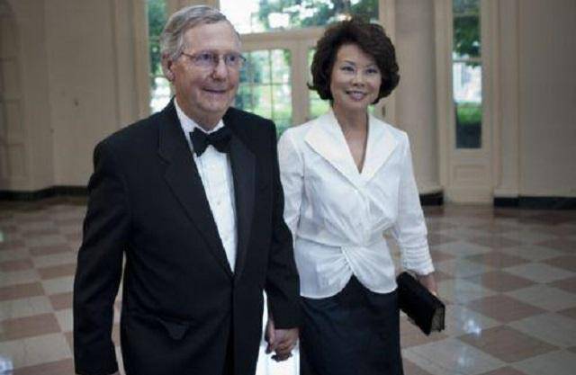 2次入阁白宫,遭4任总统青睐,华裔女部长赵小兰有何不凡背景?