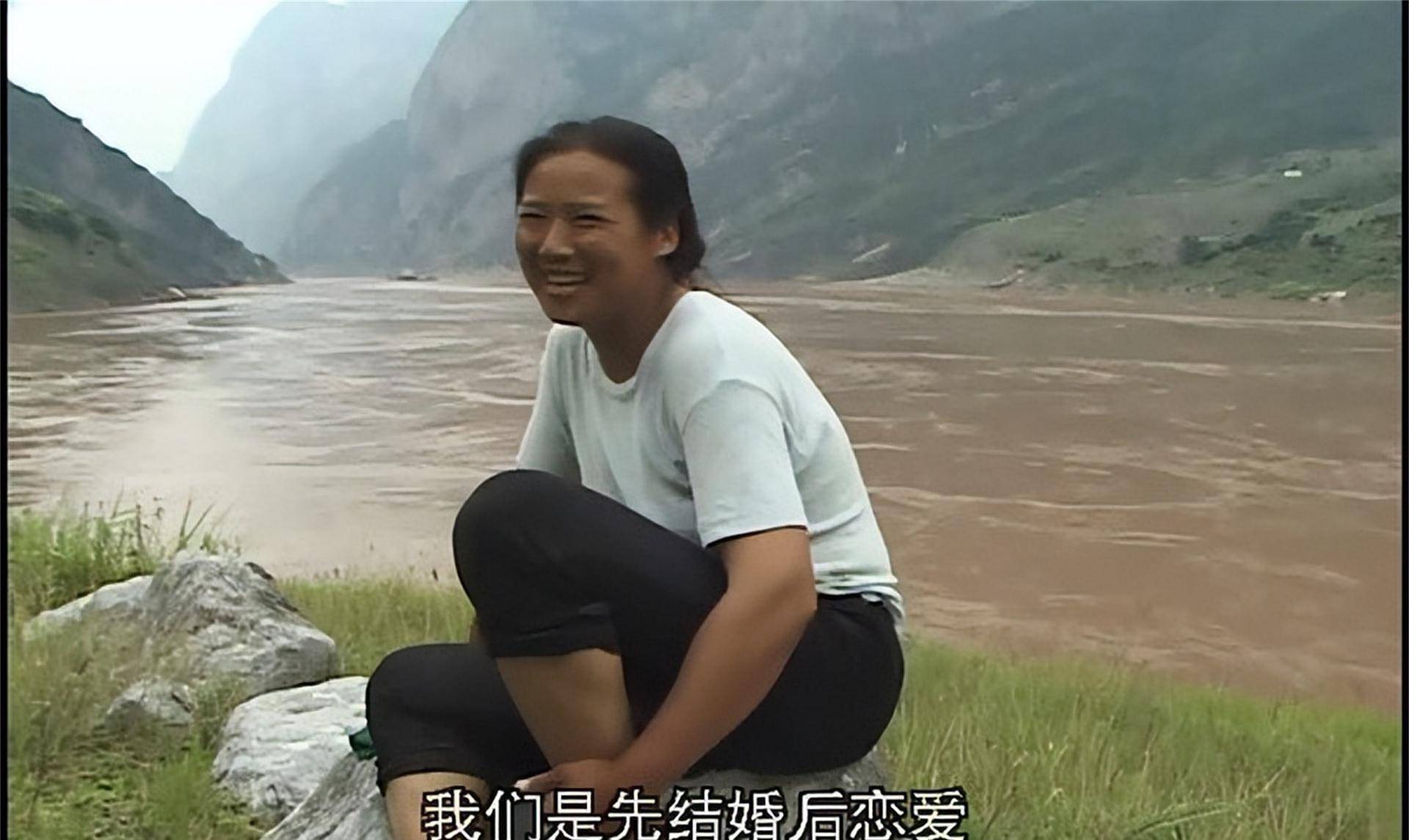 张秉爱是个很慢热的人,冯艳和她来往8年之后,才听她不由自主地将过往