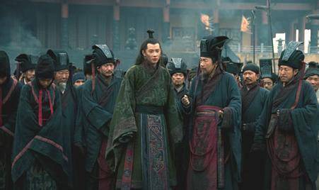 董卓之乱的残暴超乎想象,洛阳长安成为死城,人迹灭绝