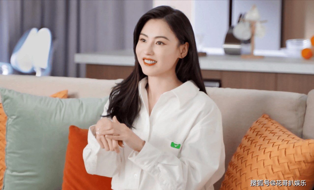 当然,这也是导致张柏芝和谢霆锋离婚的重要原因,这两人性格可以说是天