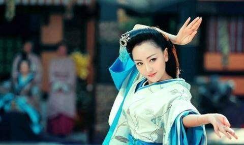 此外,潘玉儿为了好玩,还在宫里弄起了集市,让萧宝卷负责记账,要是出错