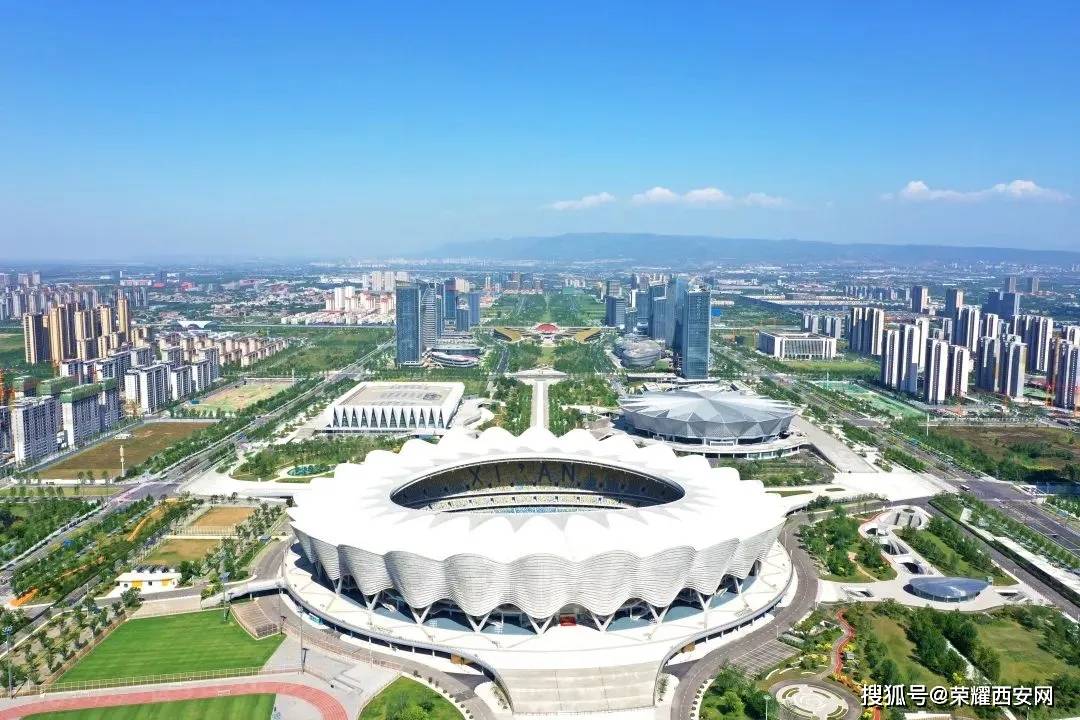 作为"十四运"赛场的西安奥体中心体育馆,具备承办冰球,篮球,羽毛球等