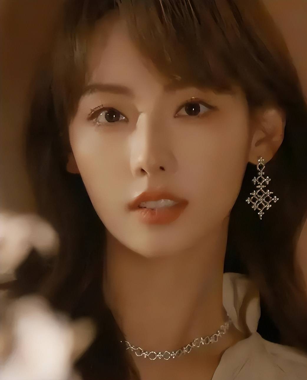 张嘉倪:虽没办婚礼仍叫婆婆阿姨,但我不后悔给小丈夫生下两儿子