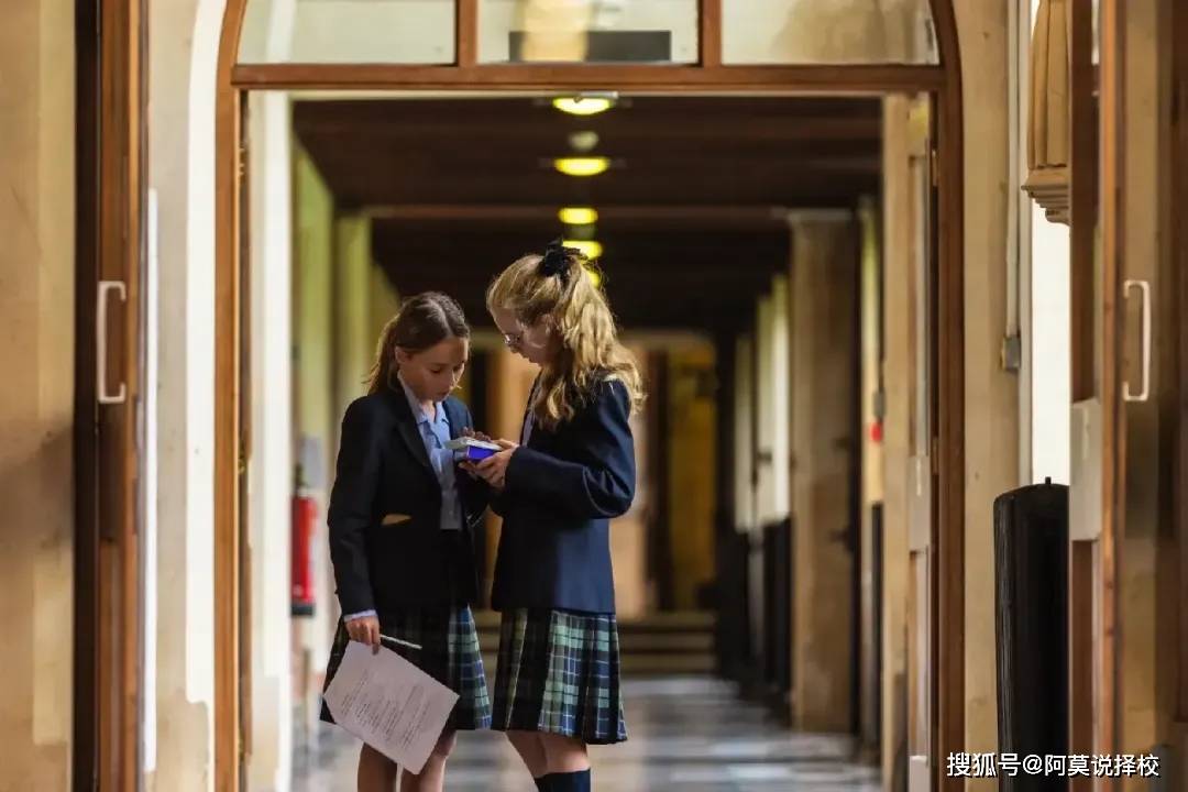 中产正在逃离国际学校，转读英国私校？直面招生官后，找到了答案…-国际学校转国内