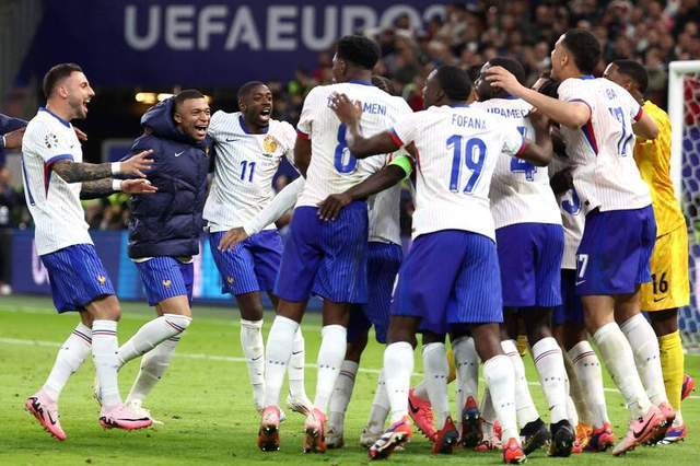 靠乌龙球和点球，法国5场运动战零进球却杀进欧洲杯四强创历史