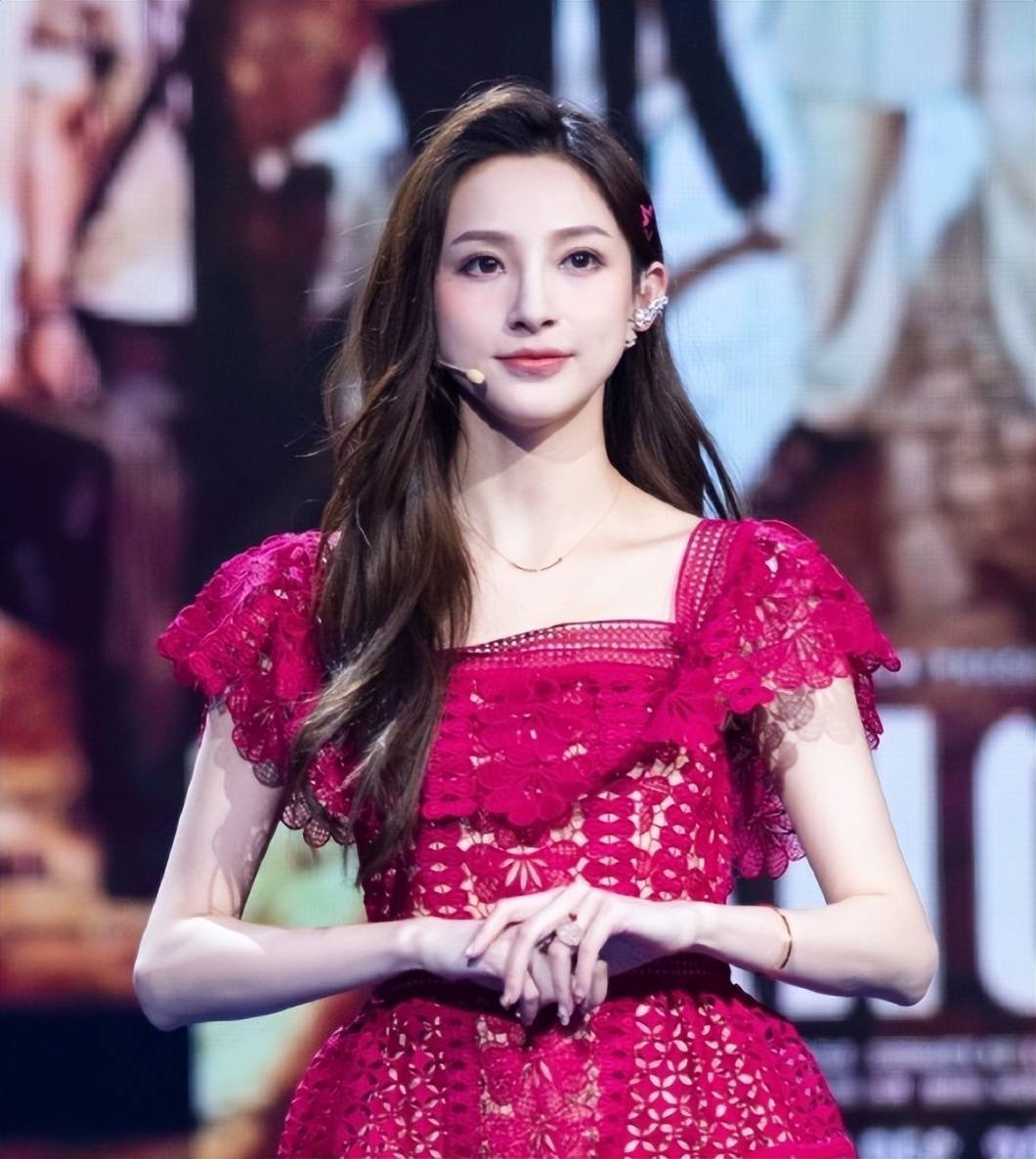 "的主持人还有来自cctv-5的当红女主播马凡舒,以及新生代主持人宋宇豪