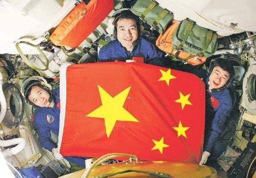 "英雄航天员"景海鹏:中国唯一三上太空的人,一直有一个愿望!