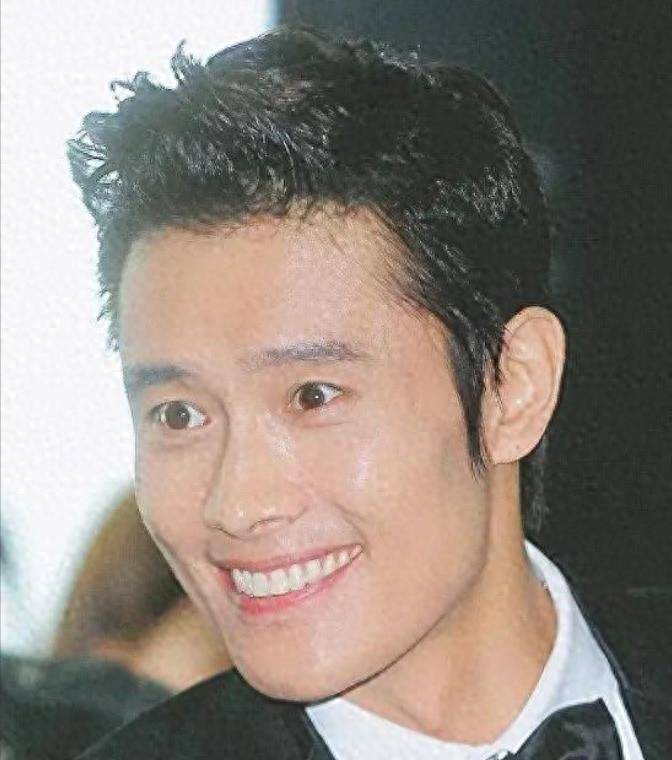 坏宋慧乔名声?深扒韩国影帝李秉宪_明星_演艺_成就
