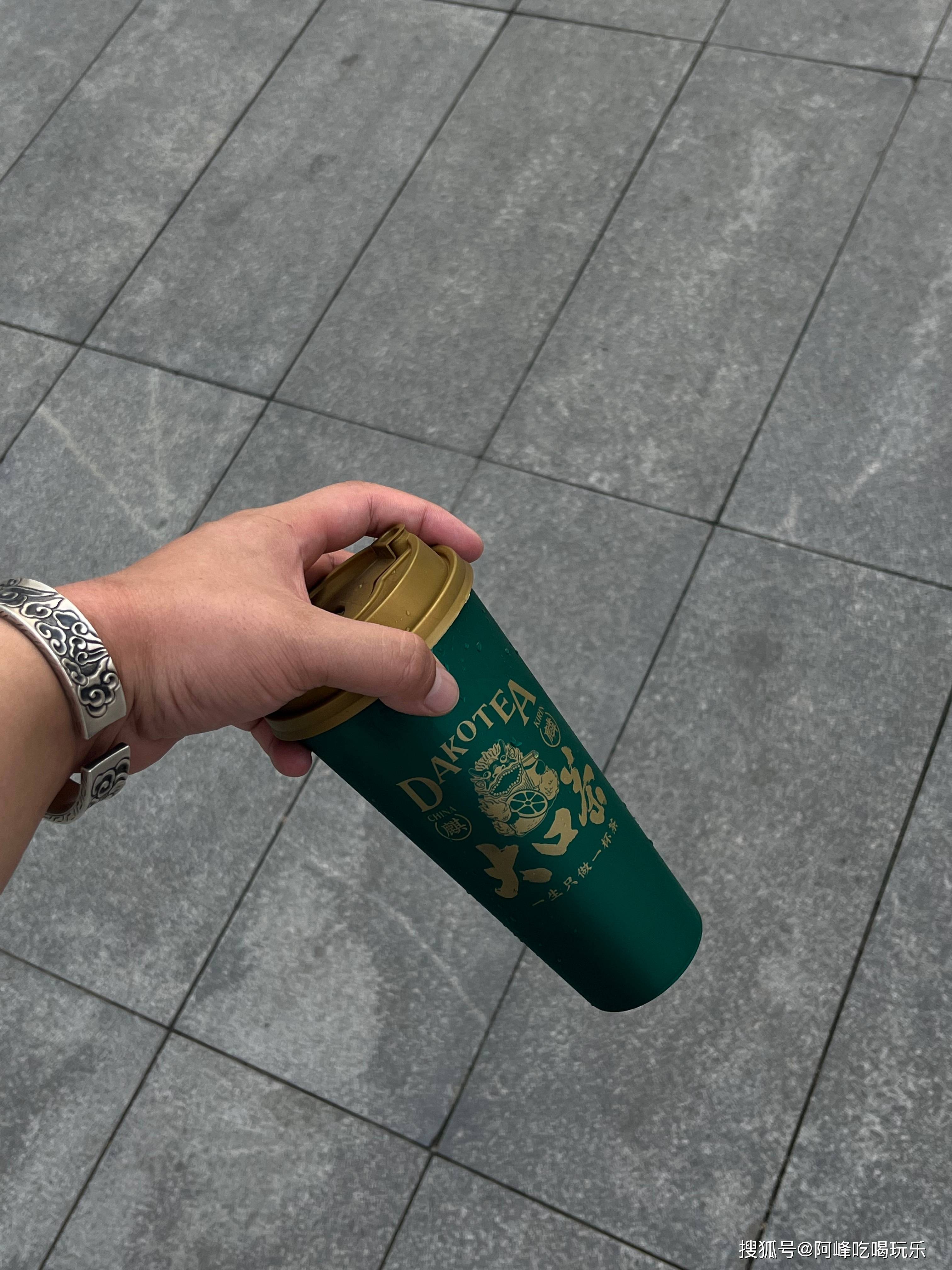 郑州首店～麒麟大口茶