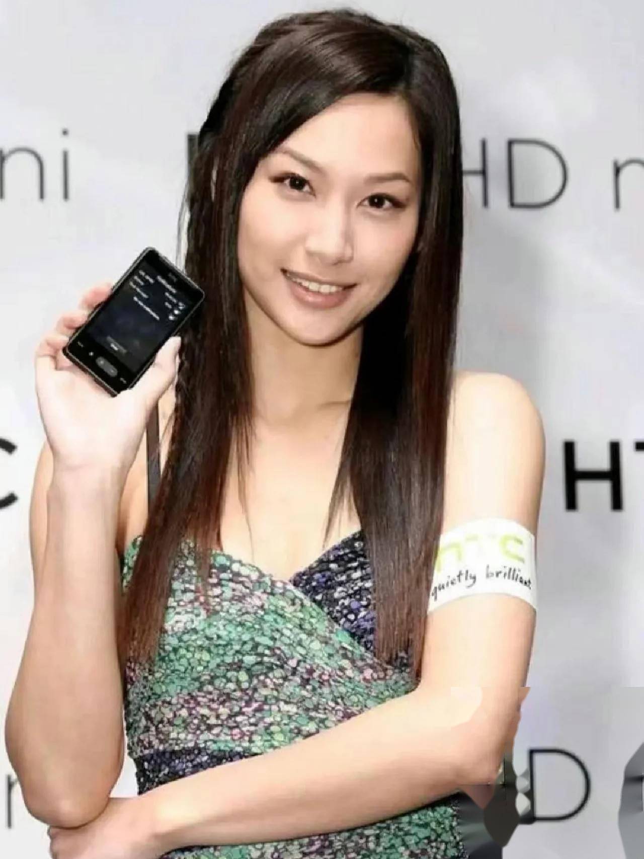 29岁徐子珊写真曝光,这谁顶得住!