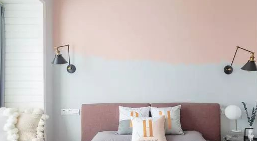 如果你想在家里有个人风格,你可以考虑上下颜色搭配,顶部的浅色油漆