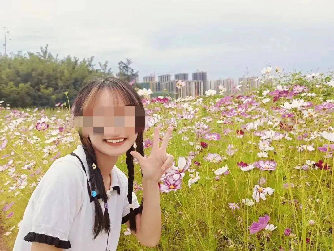 生前曾下跪道歉_申女士_昭通_女儿