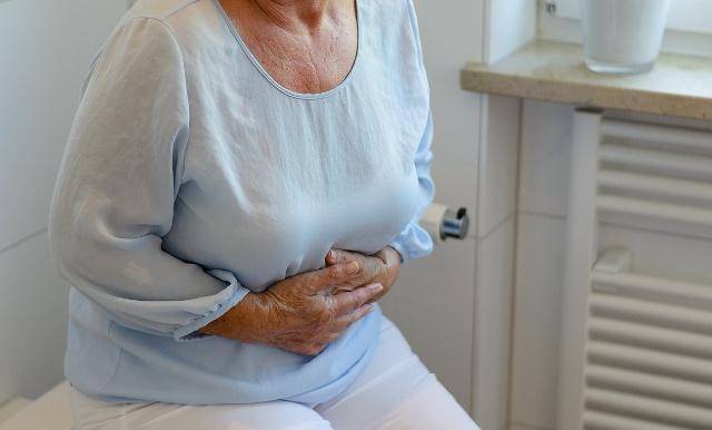 肠癌"近身",排便时可能会发出4个"信号",不难发现