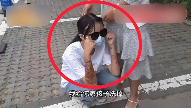 辽宁丹东:14岁少女偷偷纹身,母亲哭了:为了赚300元把女儿毁了