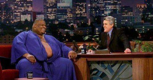 此后,伊曼努尔·亚伯勒的妻子就变成了一个年轻漂亮的亿万富婆了,虽然