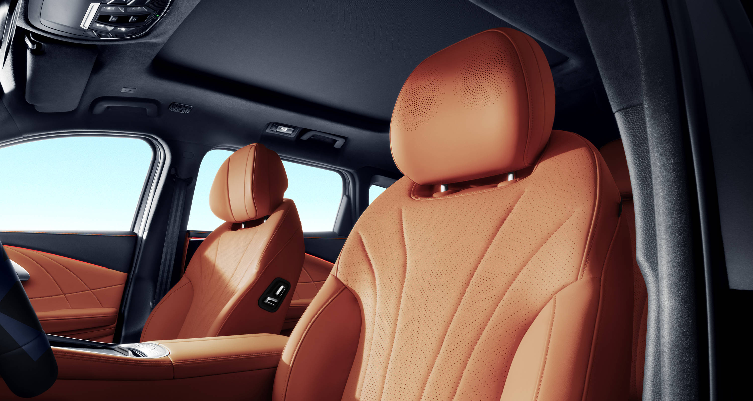 此外,感观体验方面,新车新增方向盘加热功能,副驾座椅增加上下可调