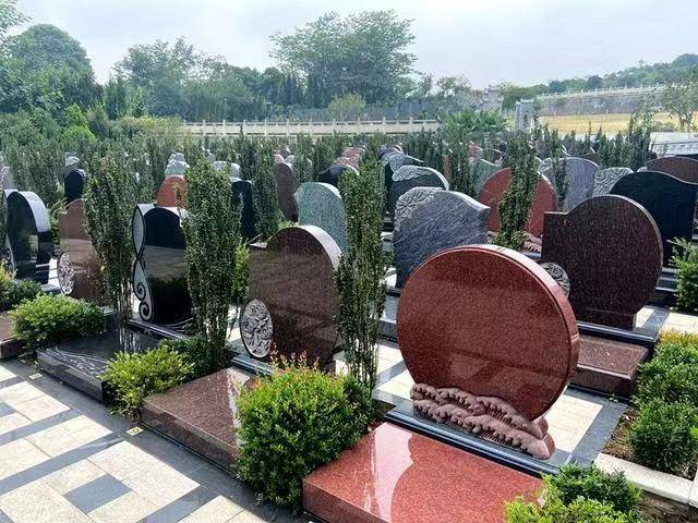 成都龙凤山公墓-公墓销售服务中心-墓地价格表-地址-咨询电话