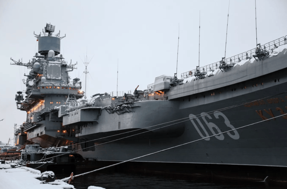 乌克兰再度预谋恐袭,威逼利诱俄方士兵,要炸俄罗斯唯一航母