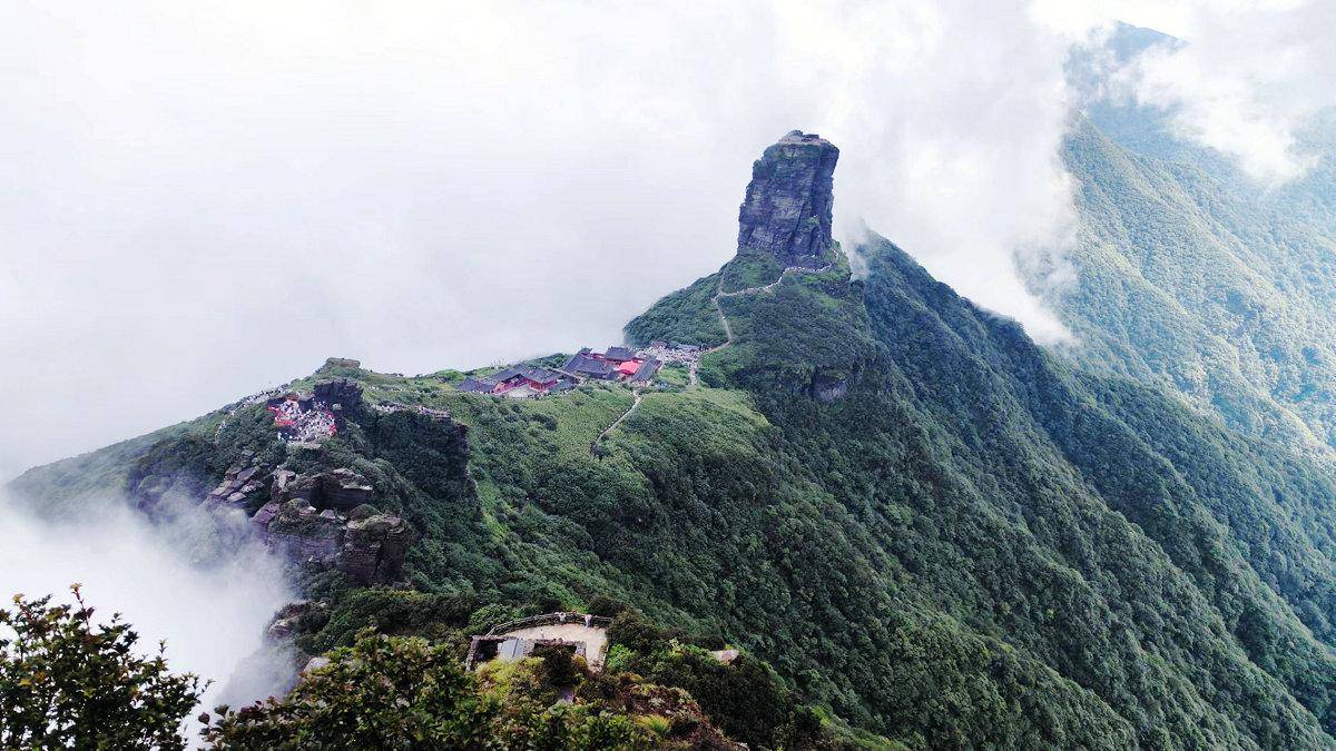 泰安市摄影家协会红色摄影之旅走进贵州梵净山