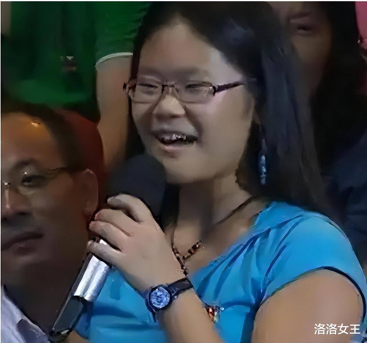 毕福剑28岁女儿晒照!发型奇特一脸男相,父亲再婚,母亲国外定居