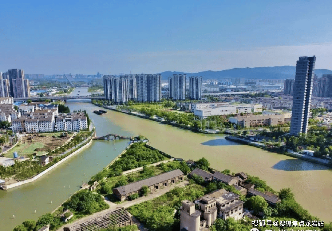 城市繁华;江河风光 自然源境项目坐拥京杭大运河与胥江交汇的极致景