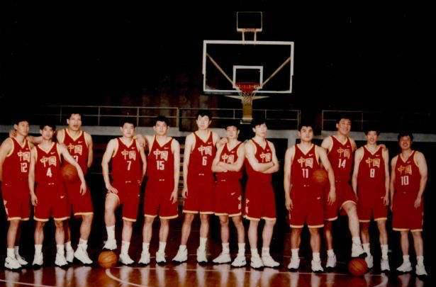 中国94,96黄金一代统治亚洲篮坛,完全碾压姚明带领的08一代