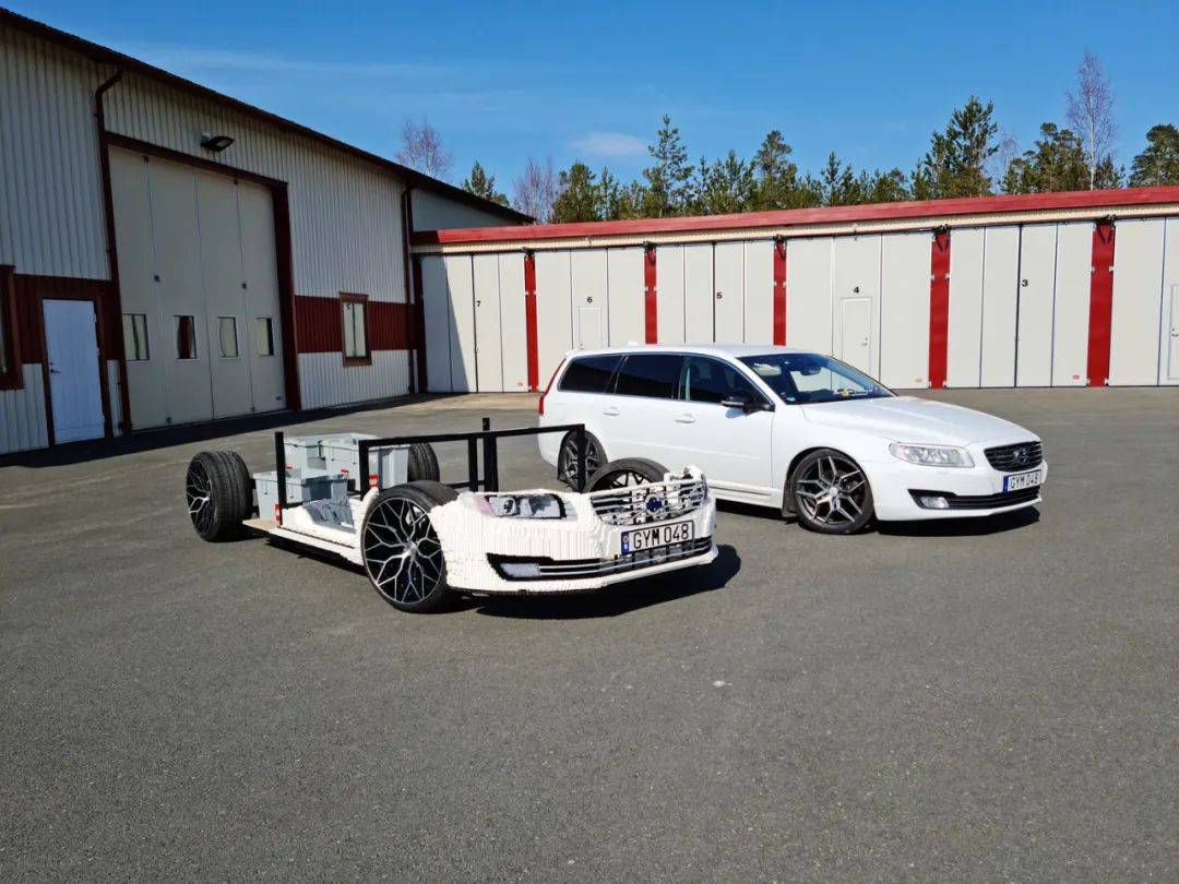 用乐高拼出一辆真能开动的沃尔沃是种什么体验?