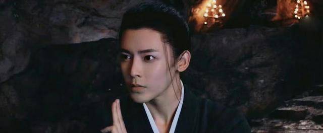 女演员长相多重要,《异人之下》夏禾剧版和电影版对比,差距明显_角色_原著_魅力