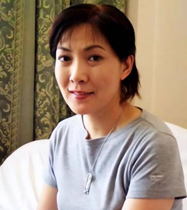 1992年沈丹萍回国,过海关被刁难后大怒:为什么和中国人过不去?