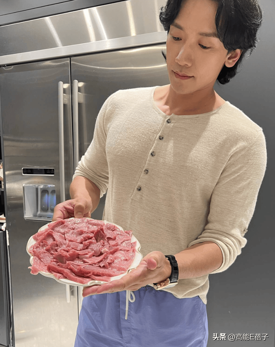 和金荷娜拍新剧rain首集就脱了!大秀胸肌好养眼!_身材_财阀_运动