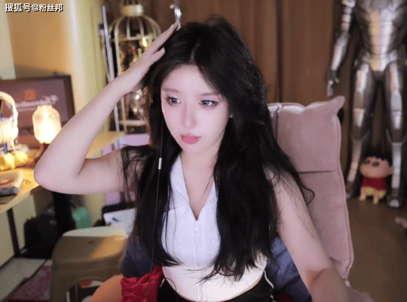 老板单点呆妹儿"拍片",吐槽直播太难做了,调侃自己下海当明星