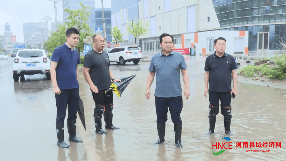 夏邑县委书记闫长安调研城市防汛和城区积水点改造工作