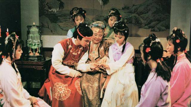  p>导语: 贾宝玉,自称"无才补天之蠢物",是红楼梦中的核心人物,可是他