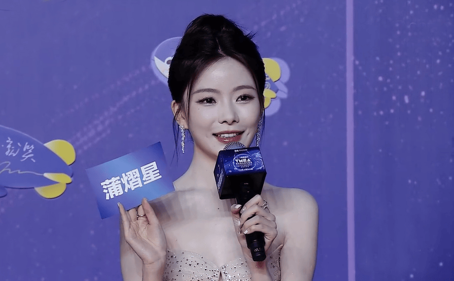 原创            TMEA盛典群星璀璨：王源斩获两项大奖，周深压轴连唱5首歌，张靓颖成赢家-王源在综艺节目唱的歌