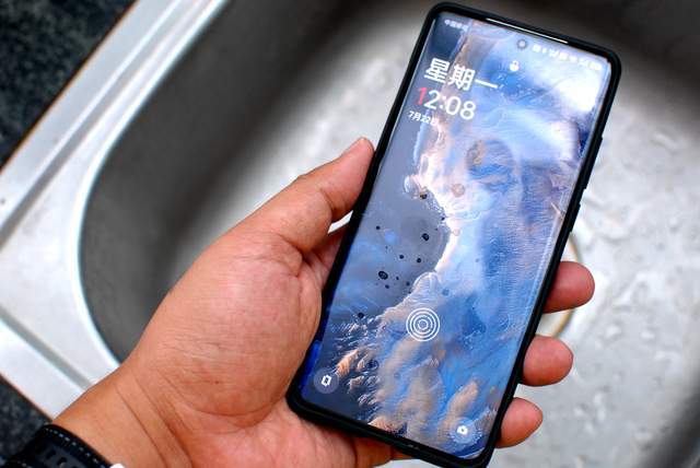 半年后入手2023年的压轴大作一加12,体验实测过才知道真香!