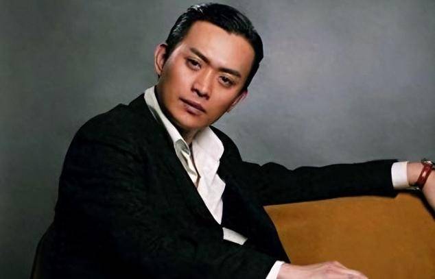 黄海冰不接受前妻丁克,再婚娶小12岁娇妻,婚后生两子幸福美满_闫妍