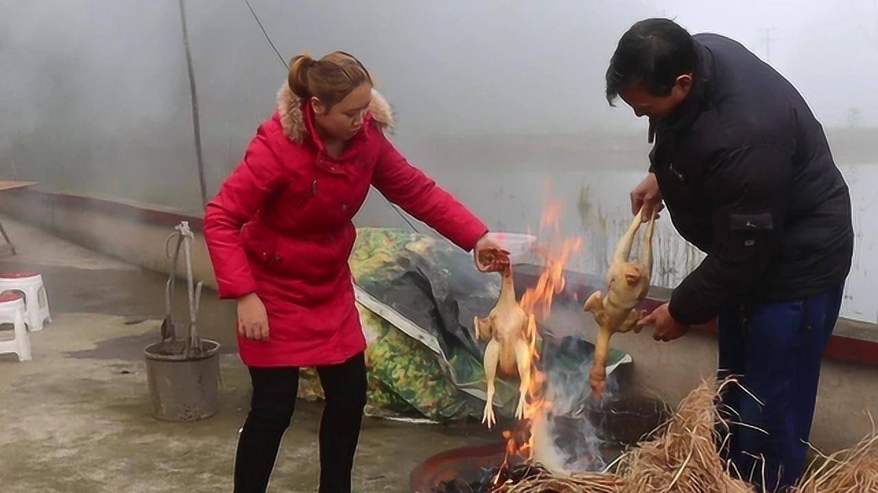 杀鸡时:发现鸡肚里有很大一块黄油,是扔掉还是吃掉?看完涨知识