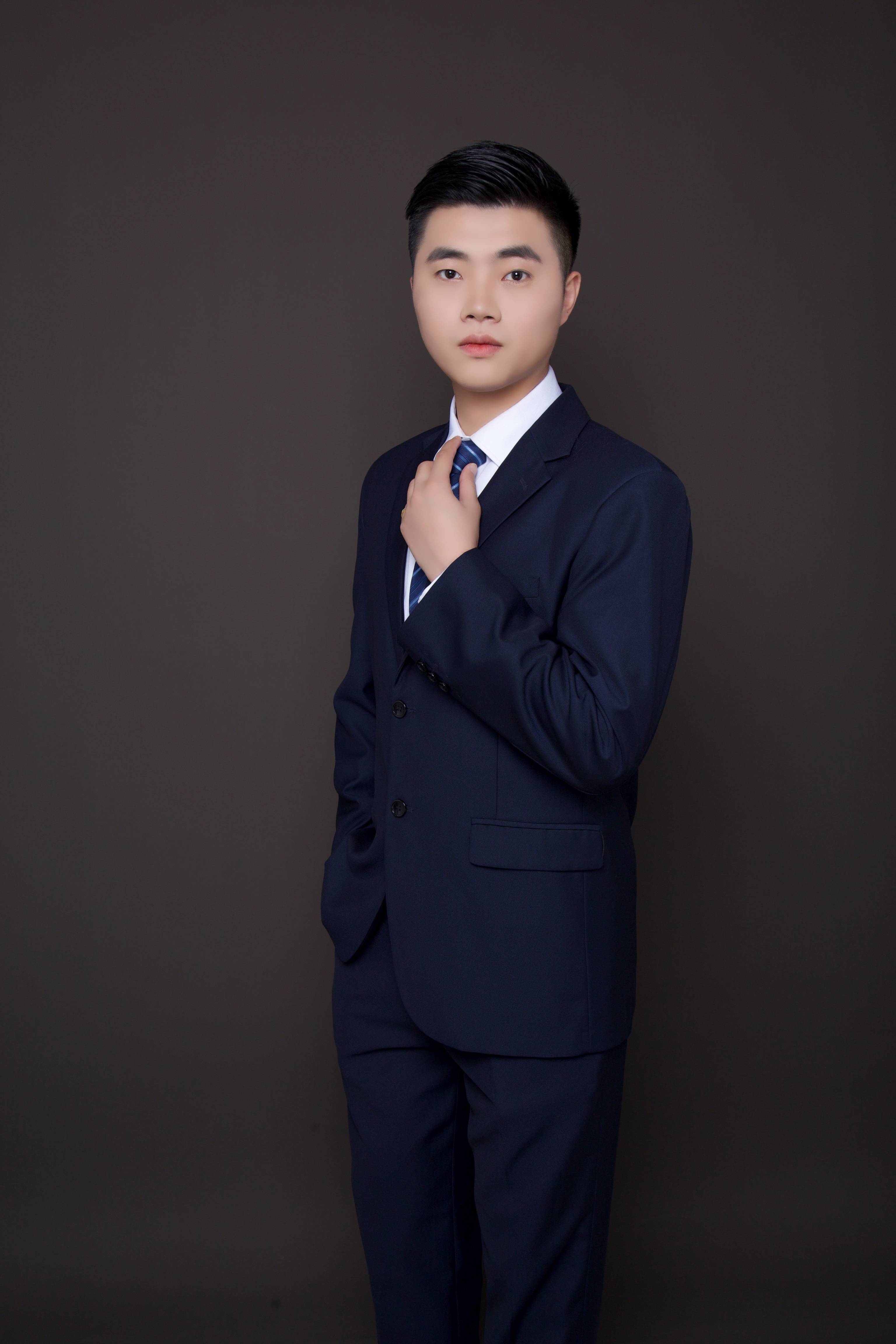 时尚护肤达人华镇老师:倾心打造精致女人