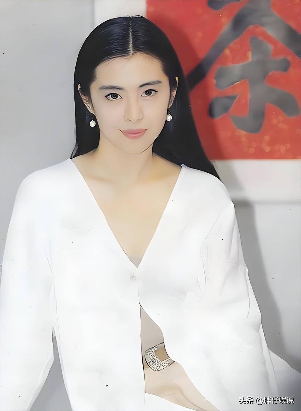 现在嫌她们丑,当年追成狗!这些发福的女明星,当年都是大美女