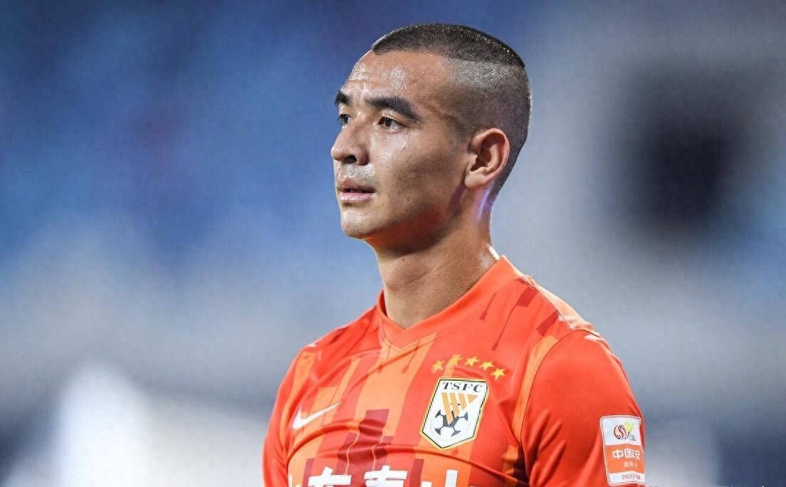 刘彬彬加入训练,泰山右路保障有望,备战亚冠