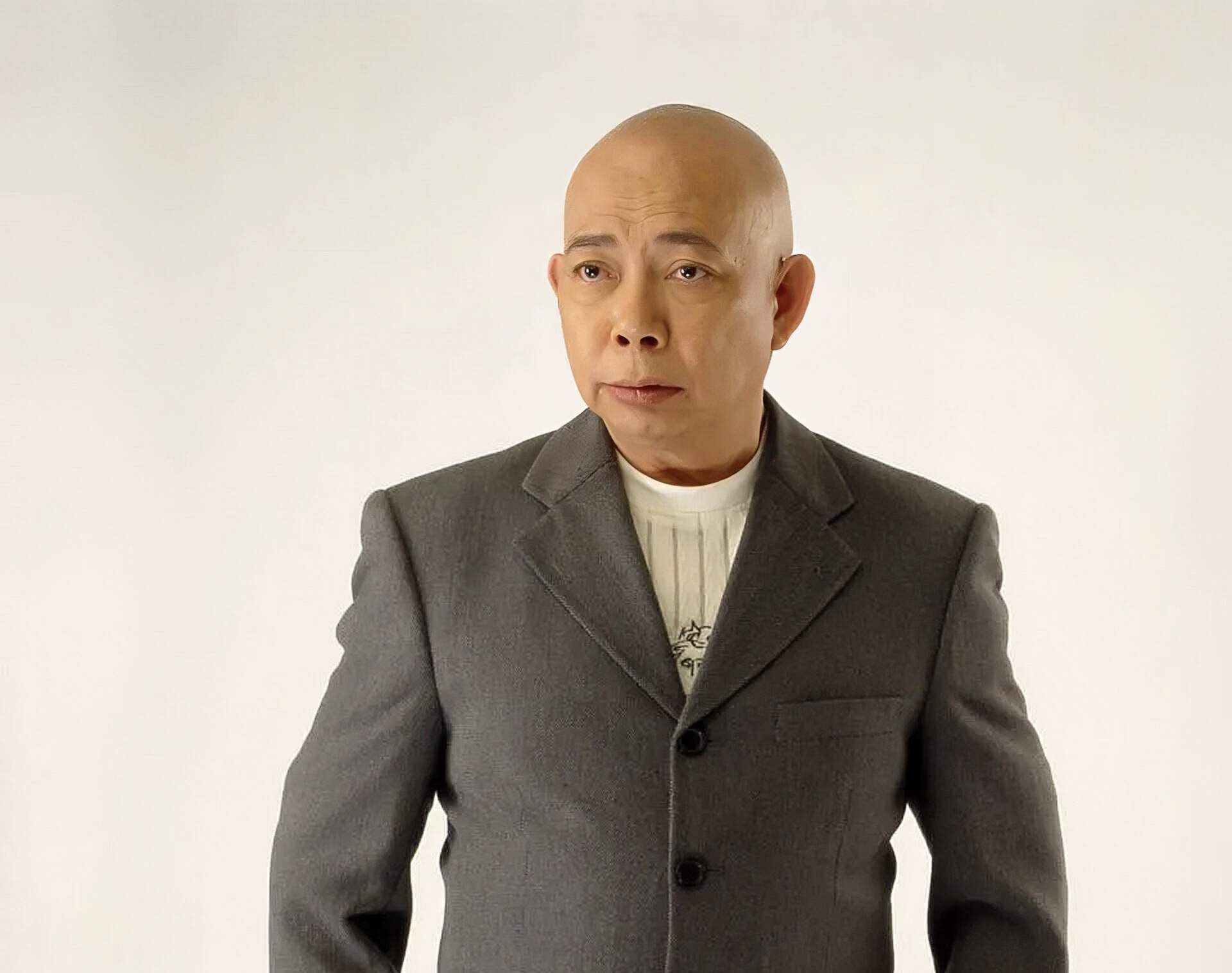 长胖50斤大变样!香港男星黄一飞戴翡翠大戒指,网友直呼不敢认