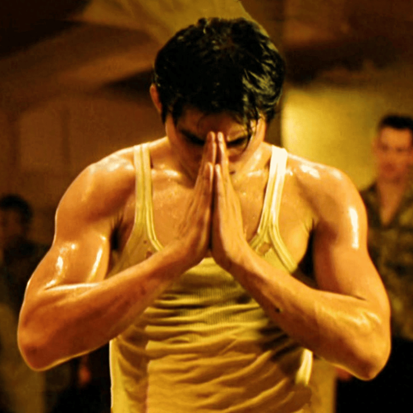 第十名:托尼贾,托尼贾是一位来自泰国极其厉害的动作演员,他以其惊人