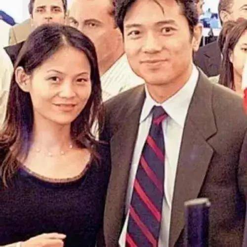 李彦宏妻子马东敏连续减持百度股票,套现超2.5亿美元究竟为何?