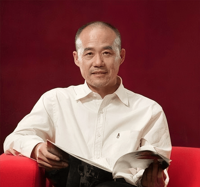 73岁王石:我这辈子最幸运的事,就是娶了相恋12年才结婚的妻子