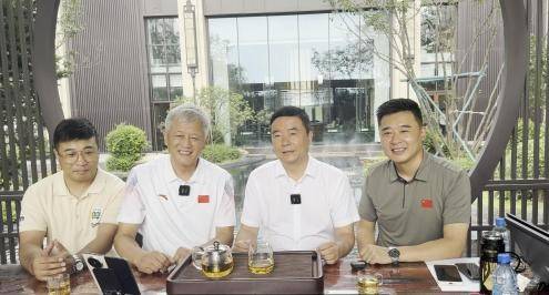 开原市举办"助农兴商"第五期电商节暨全民健身舞蹈大赛