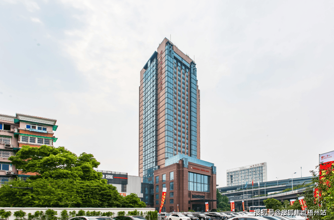 杭州海外海皇冠假日酒店办公物业招租公告,招租电话【预约通道】