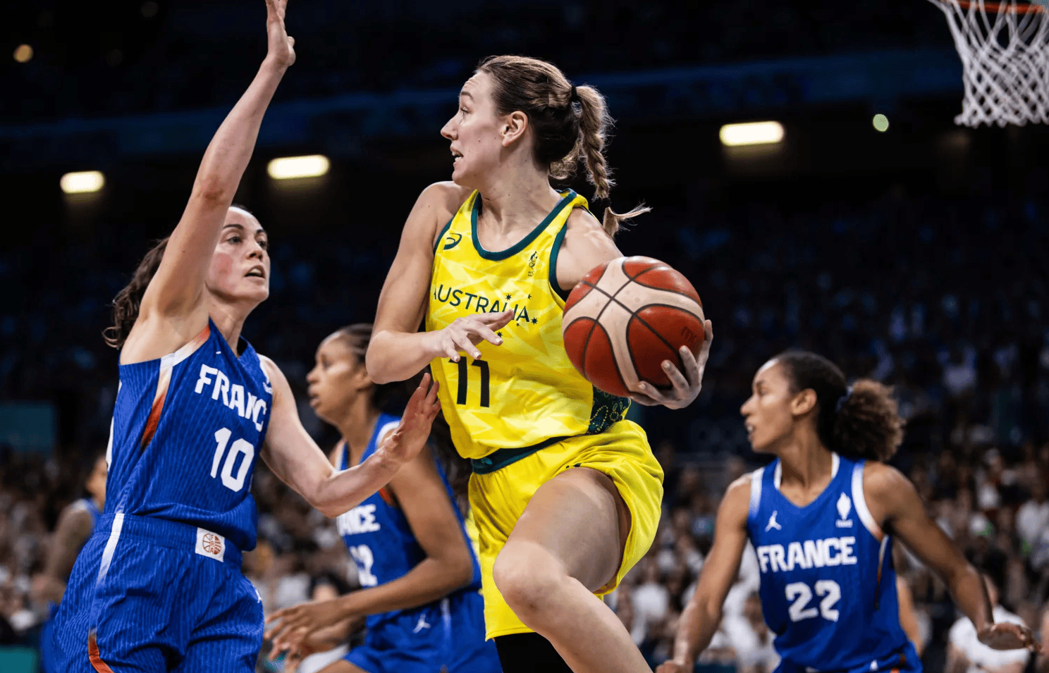 79-72!中国女篮无缘出线,最后的希望破灭:澳大利亚力克法国队